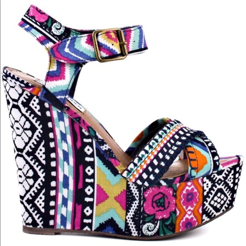 Steve Madden Winonna Multi Print Wedges